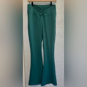 A New Day Women's Green High Waisted Flare Leggings (NWOT)
